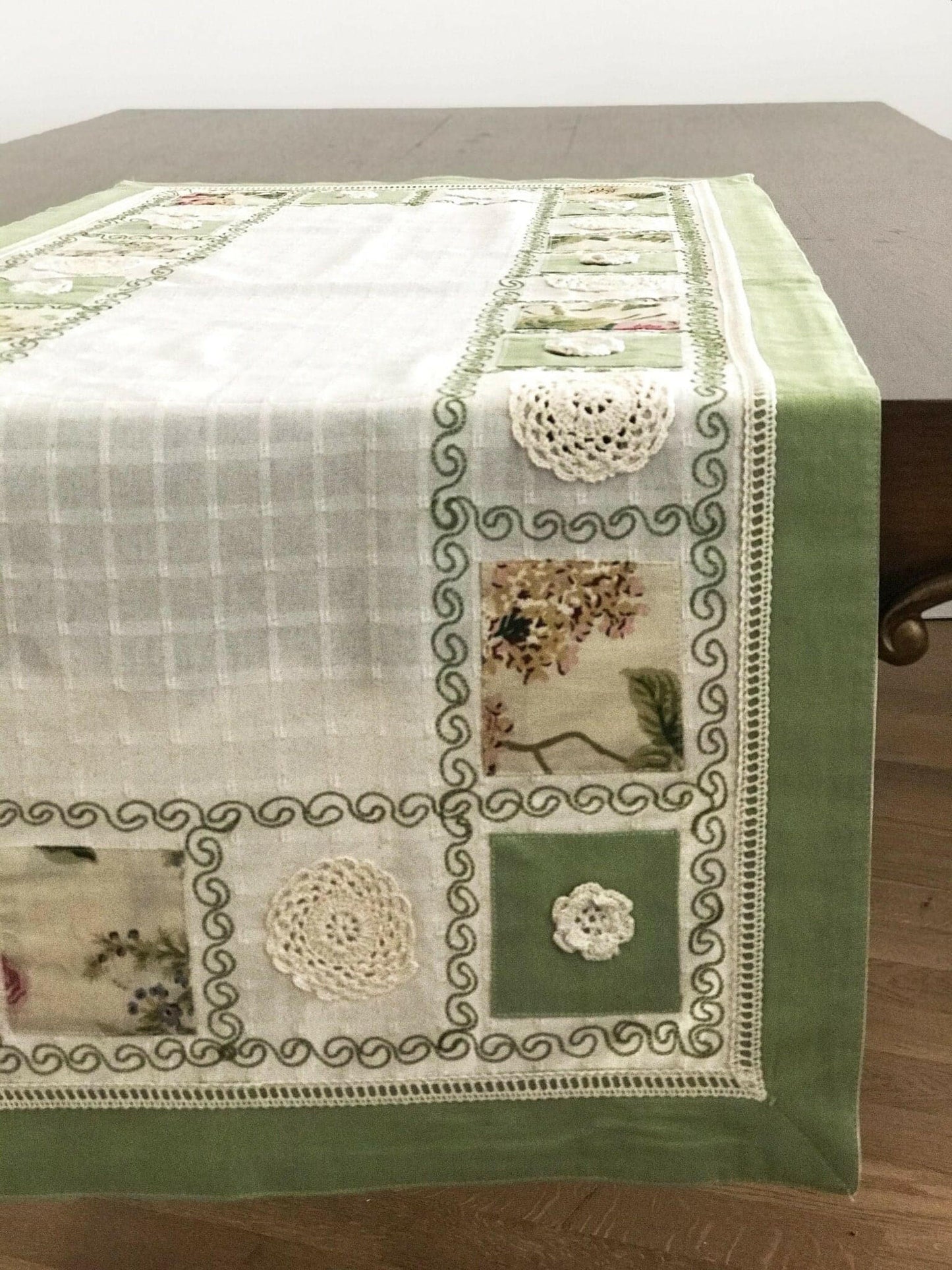 Buket Runner Set