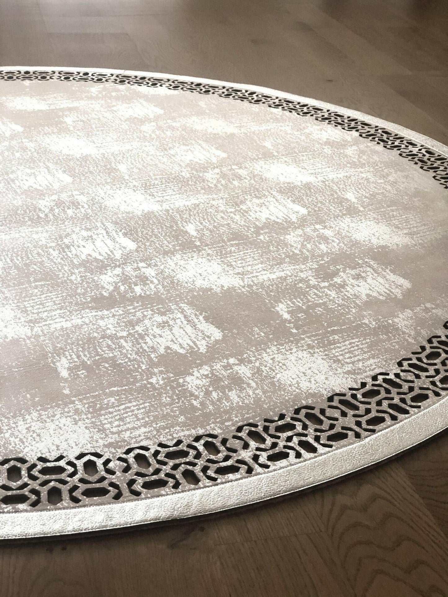 Petek Round Rug
