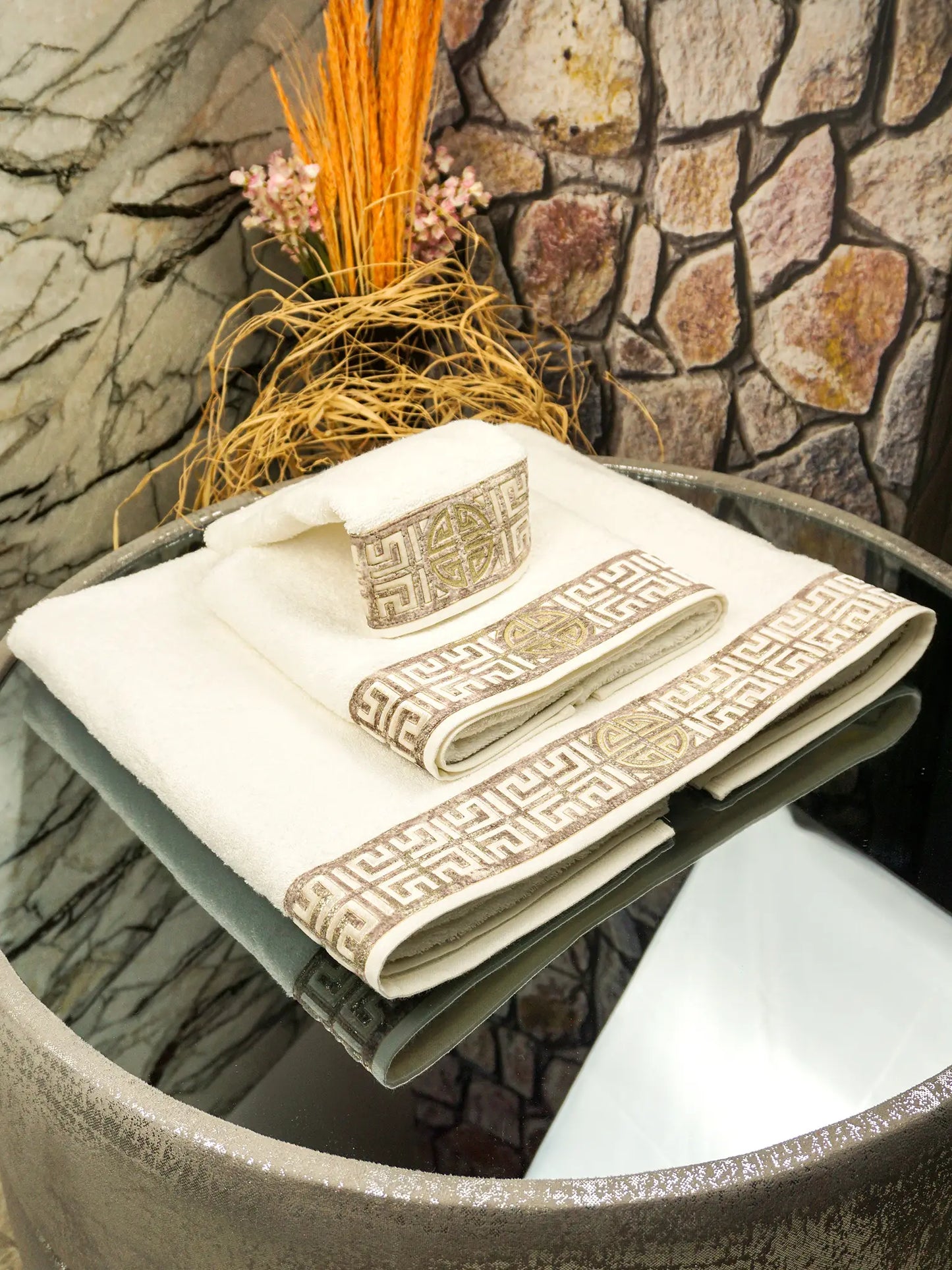Hera Towel Set