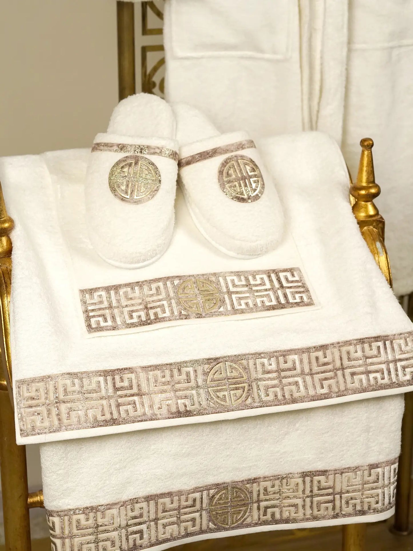 Hera Bathrobe (Her)