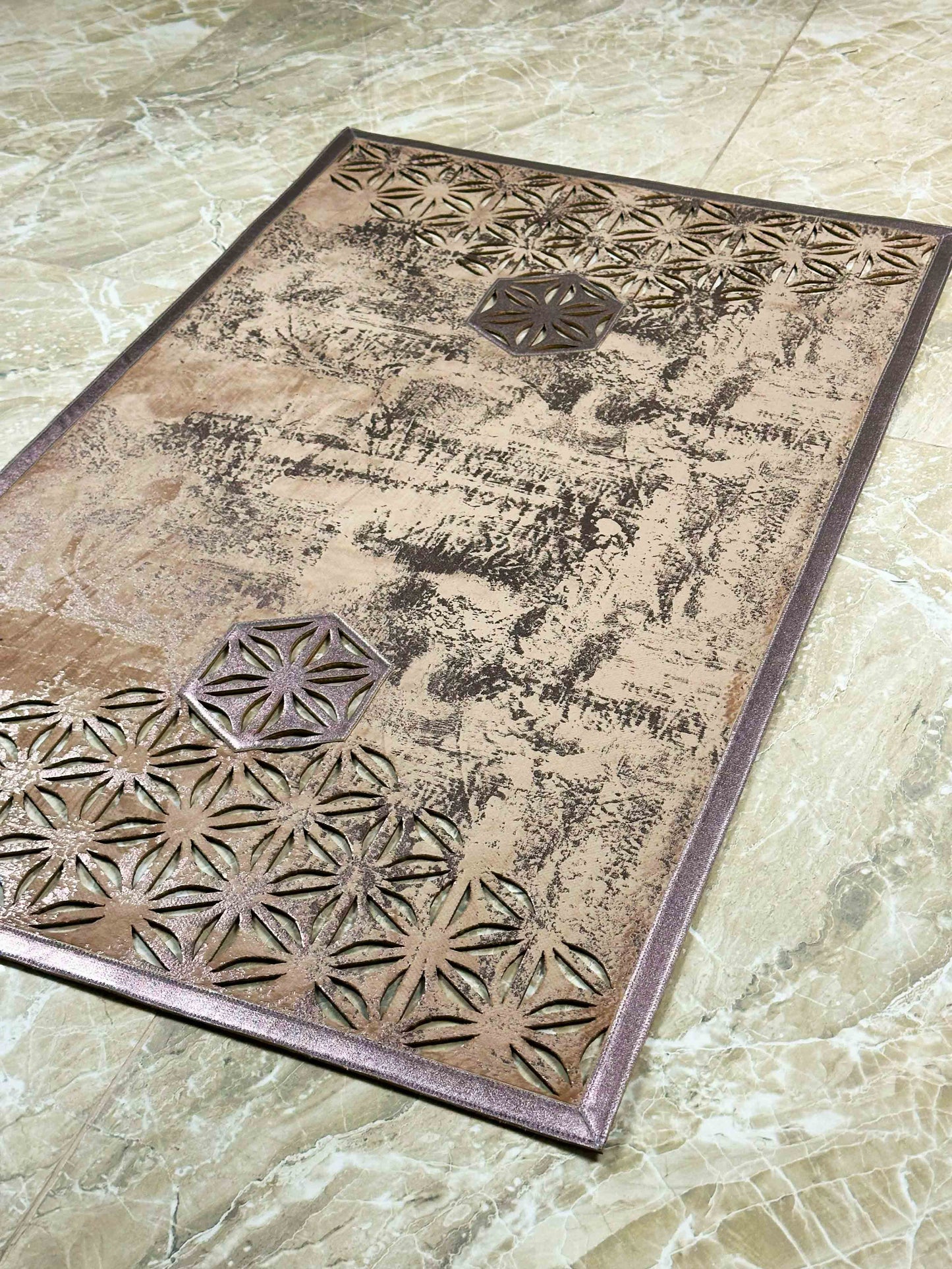 Elis Rug