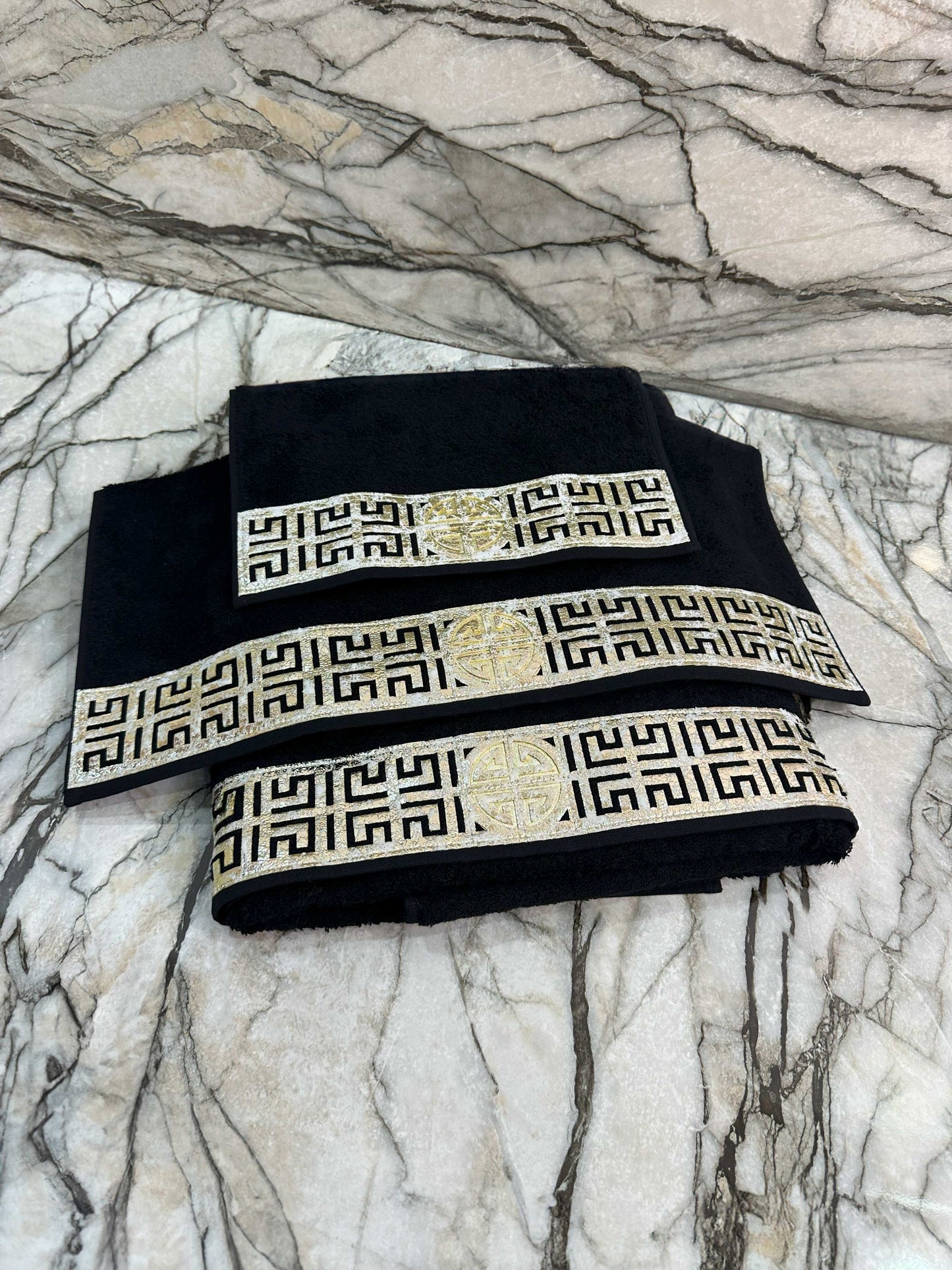 Hera Towel Set