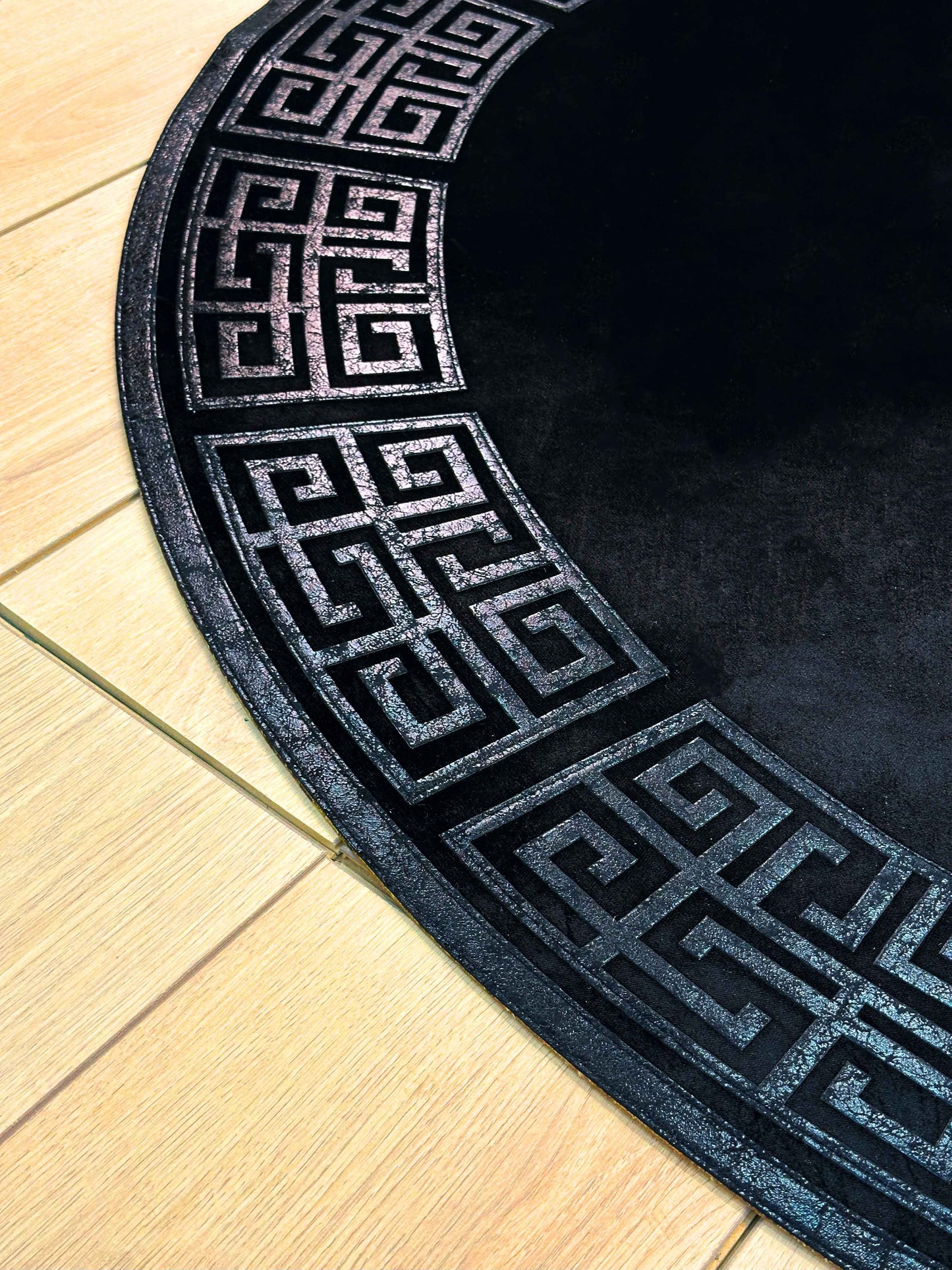 Anka Limited Edition Round Rug
