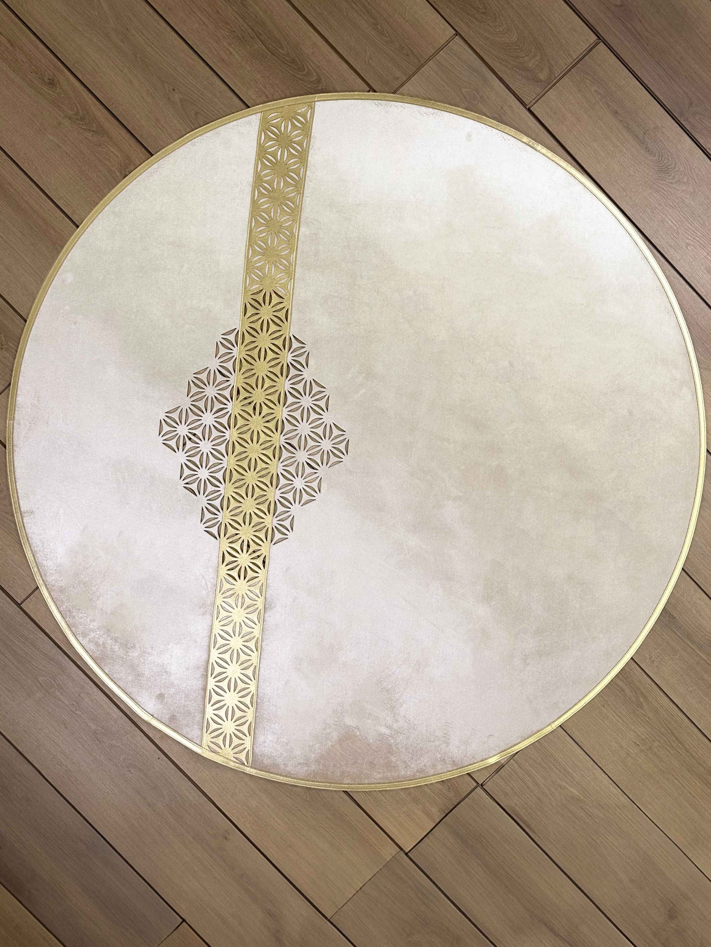 Yildiz Round Rug