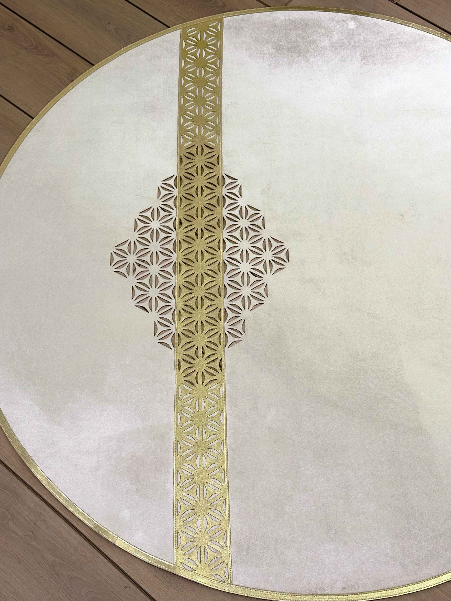 Yildiz Round Rug