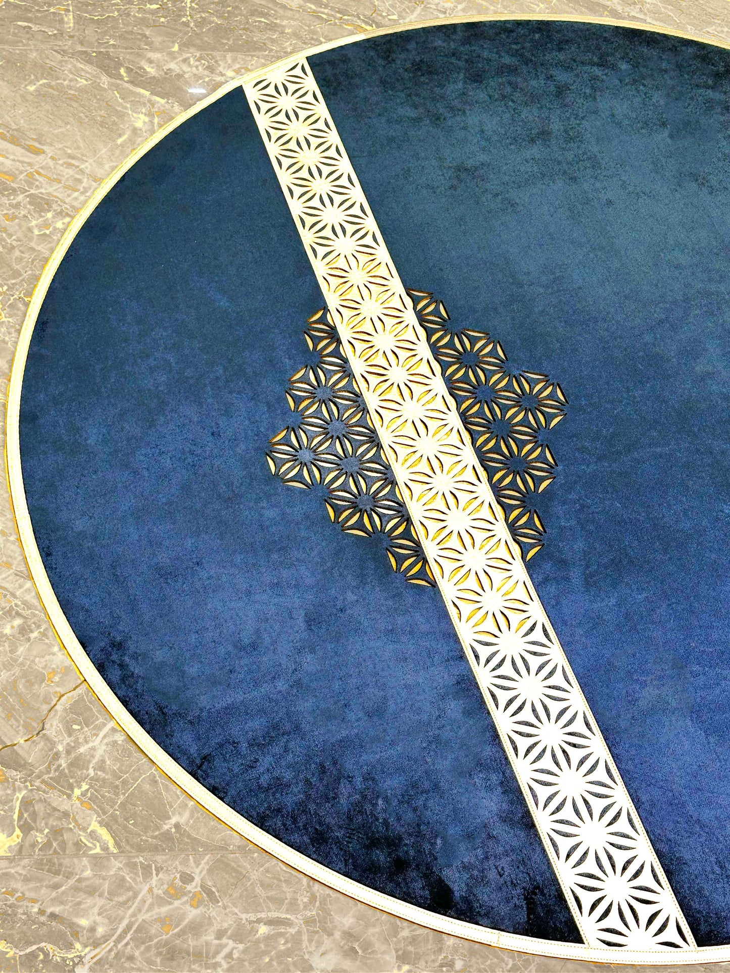 Yildiz Round Rug