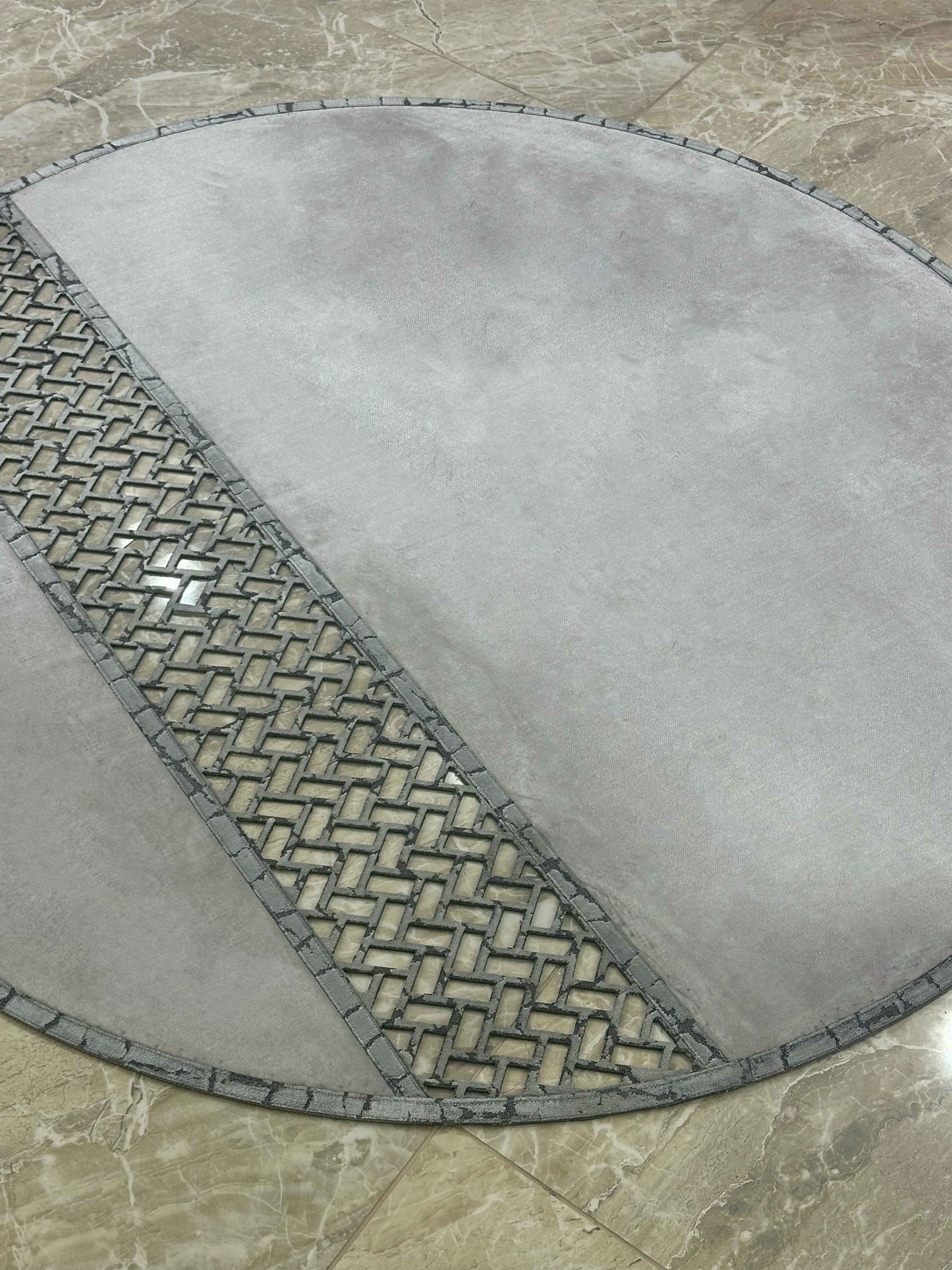 Tilbe Round Rug