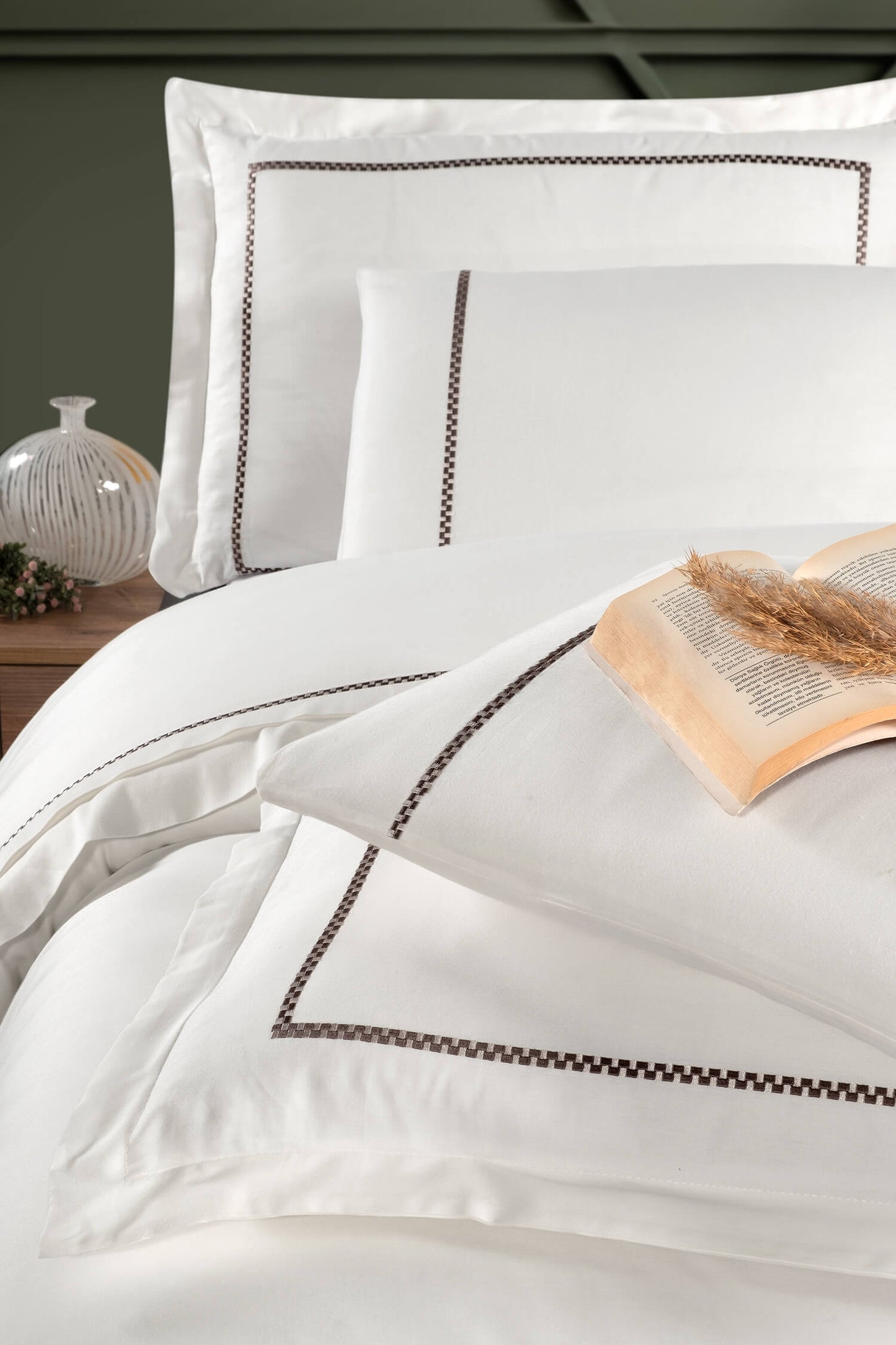 Pierre - Luxury Duvet Cover Set