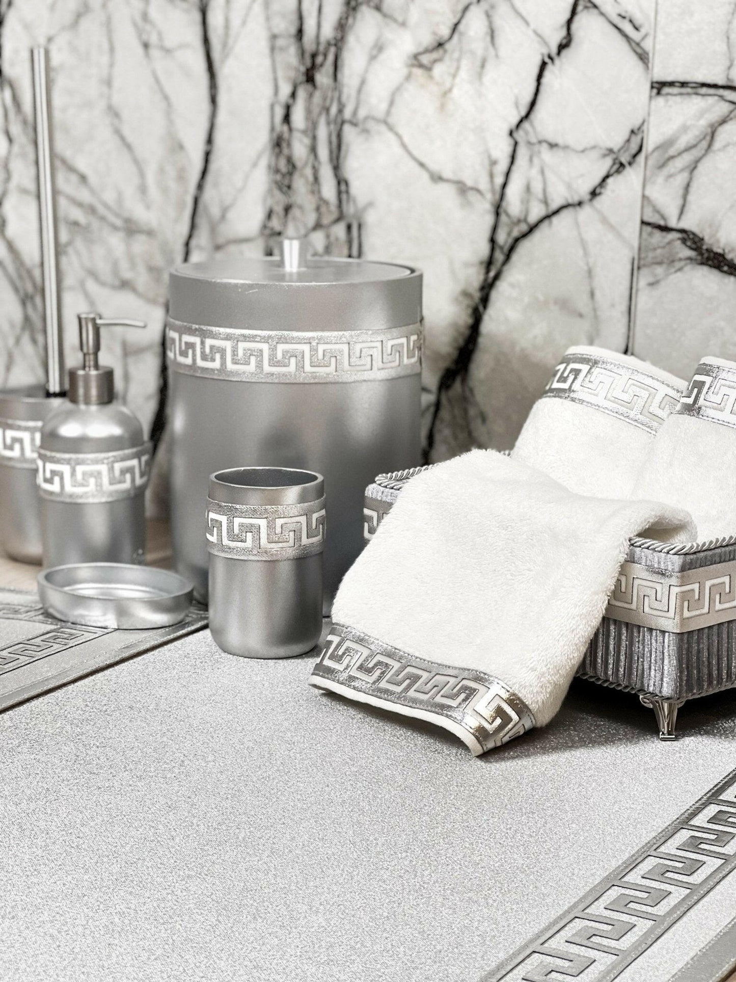 Anka Grey & Silver Bathroom Set