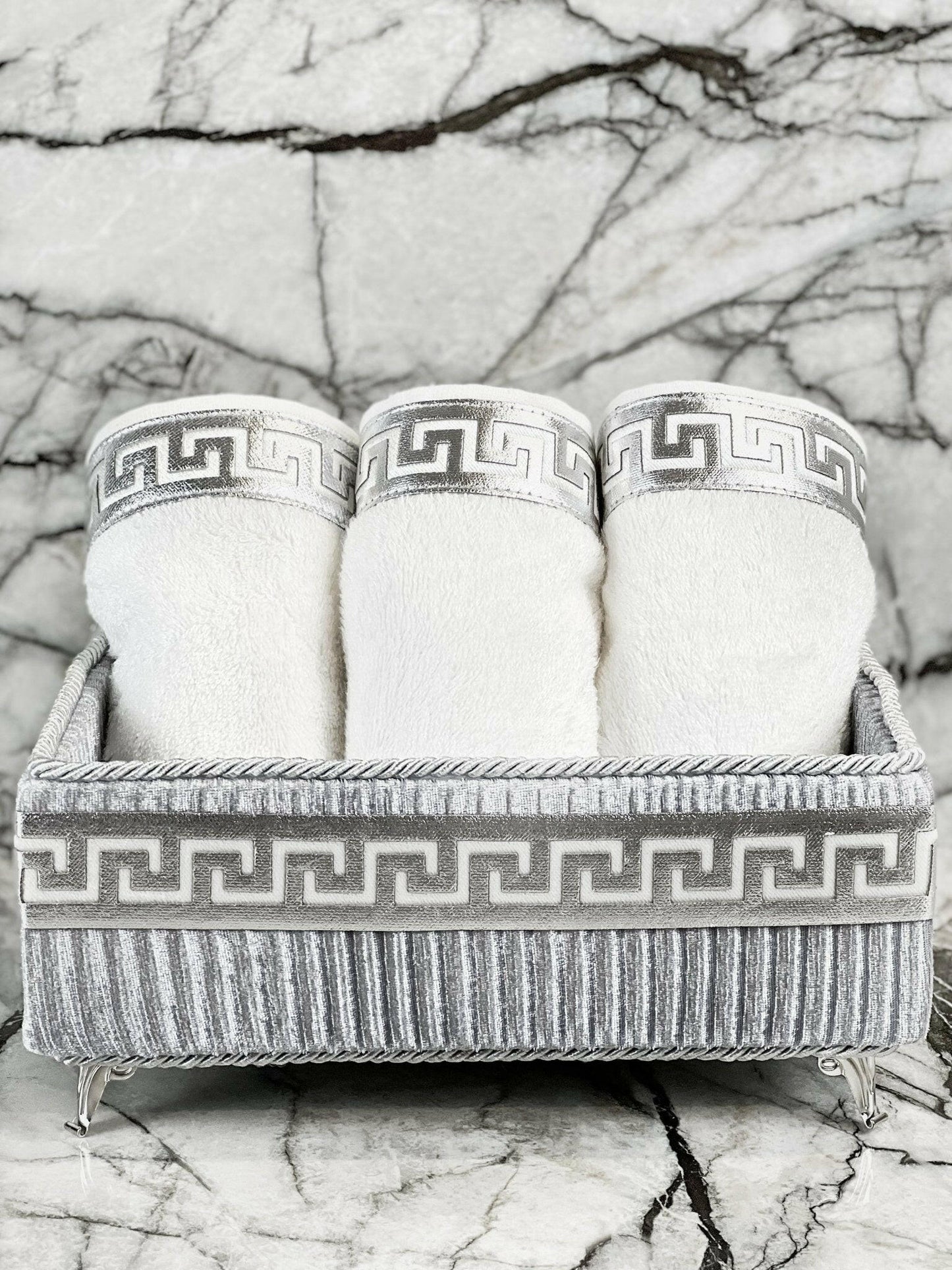 Anka Grey & Silver Bathroom Set