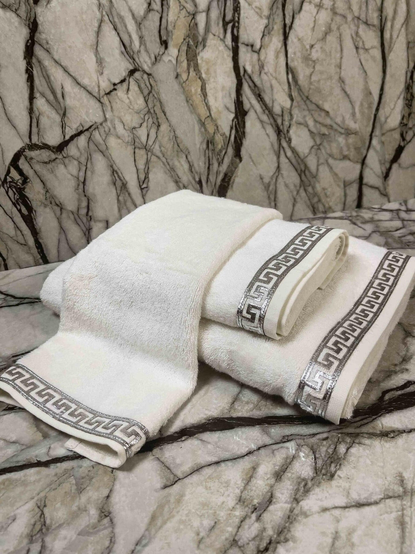 Anka Towel Set