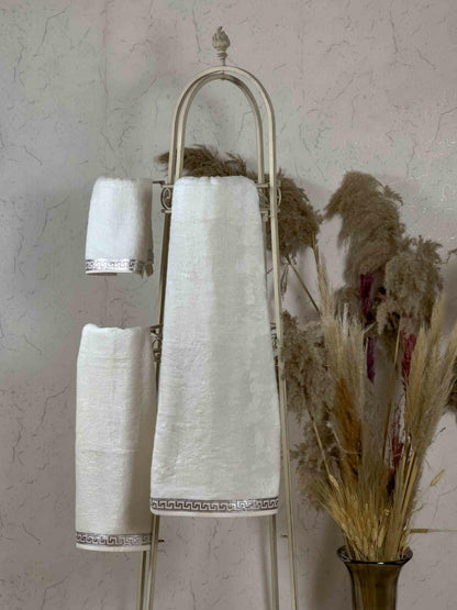 Anka Towel Set