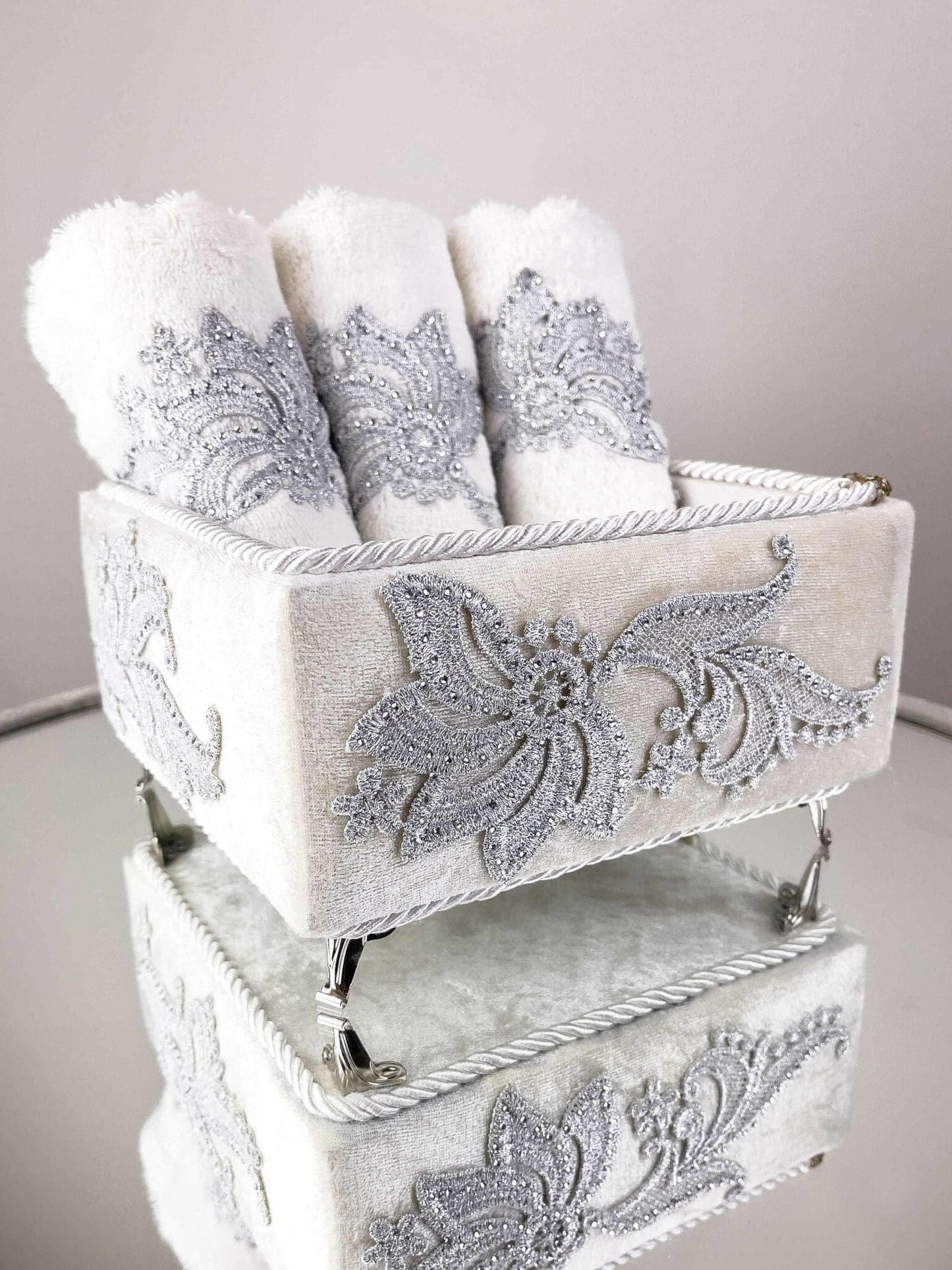 Ayla Silver Towel Box Set
