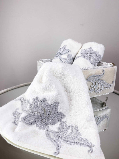 Ayla Silver Towel Box Set