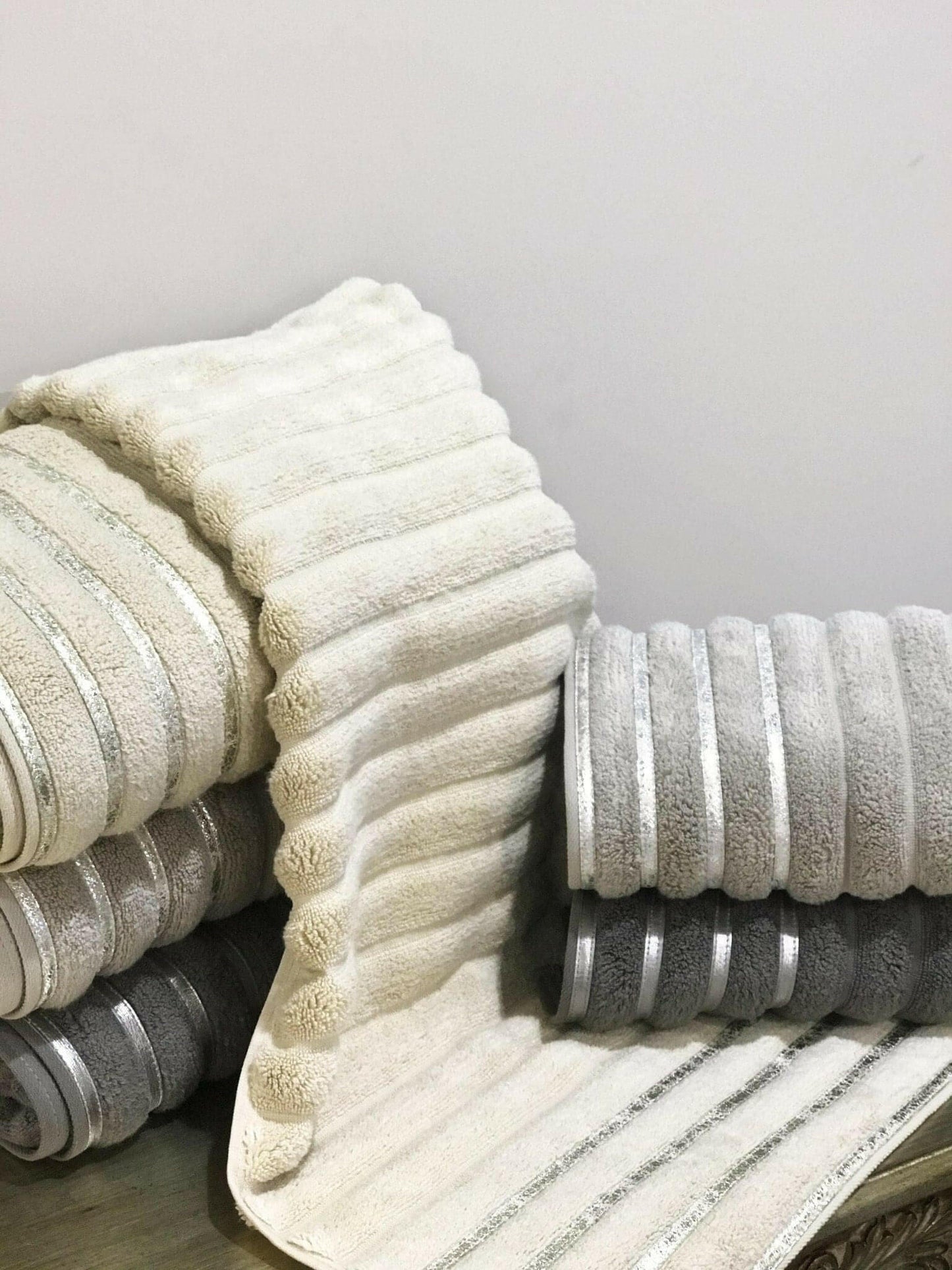 Bera Towel Set