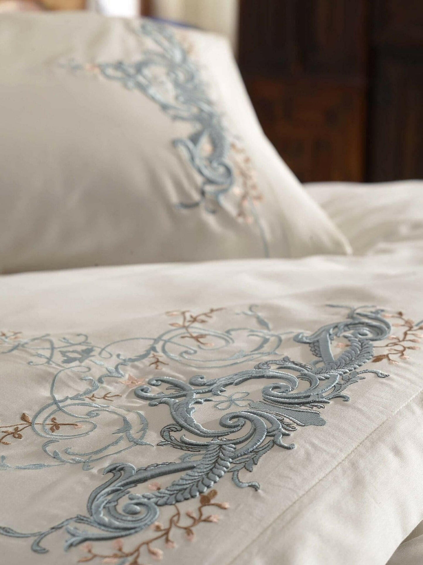 Dantela Olivia - Embroidered Luxury Duvet Cover Set