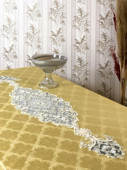 Demet Tablecloth Gold
