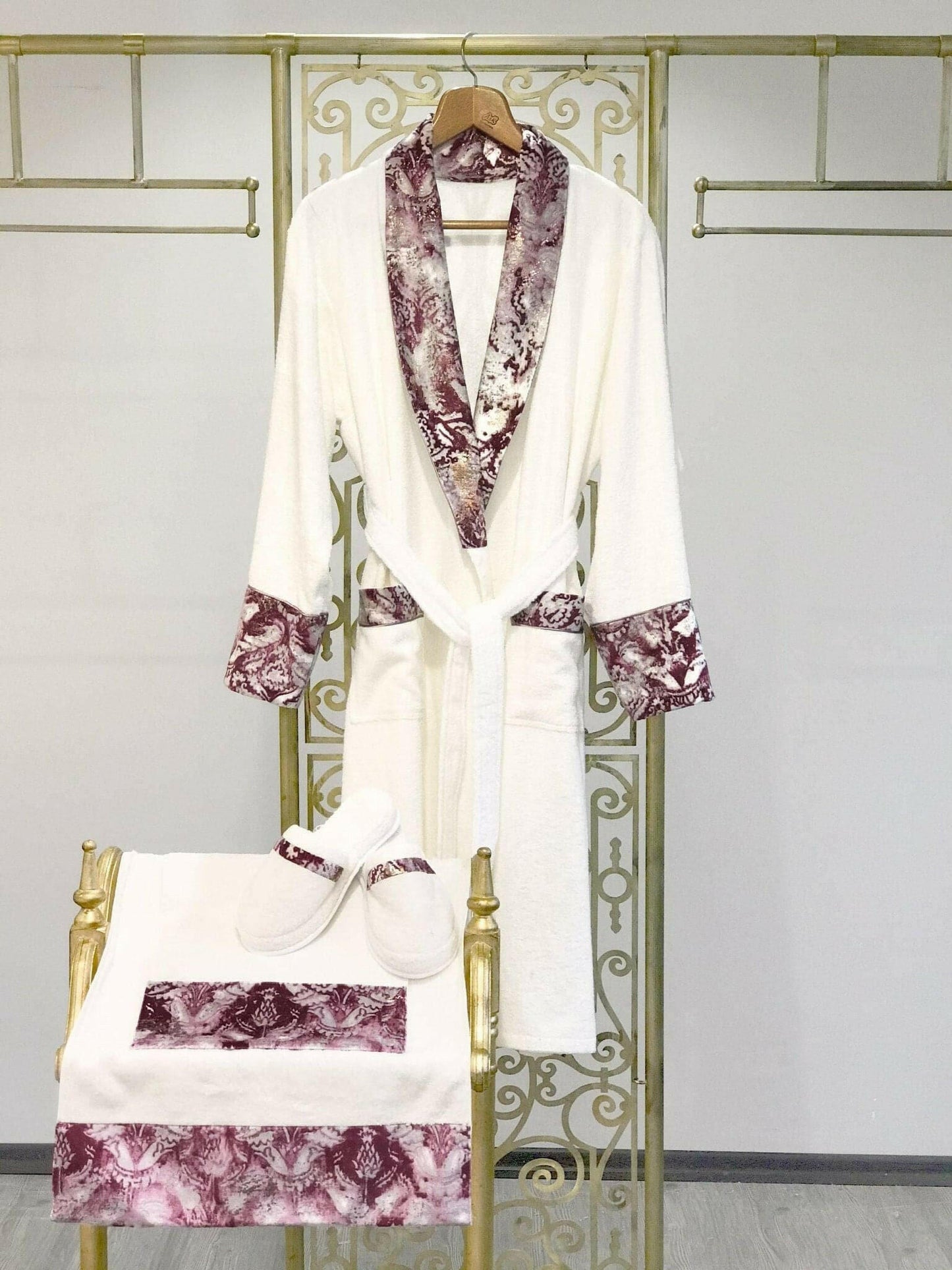 Deren Pink Bathrobe (Her)