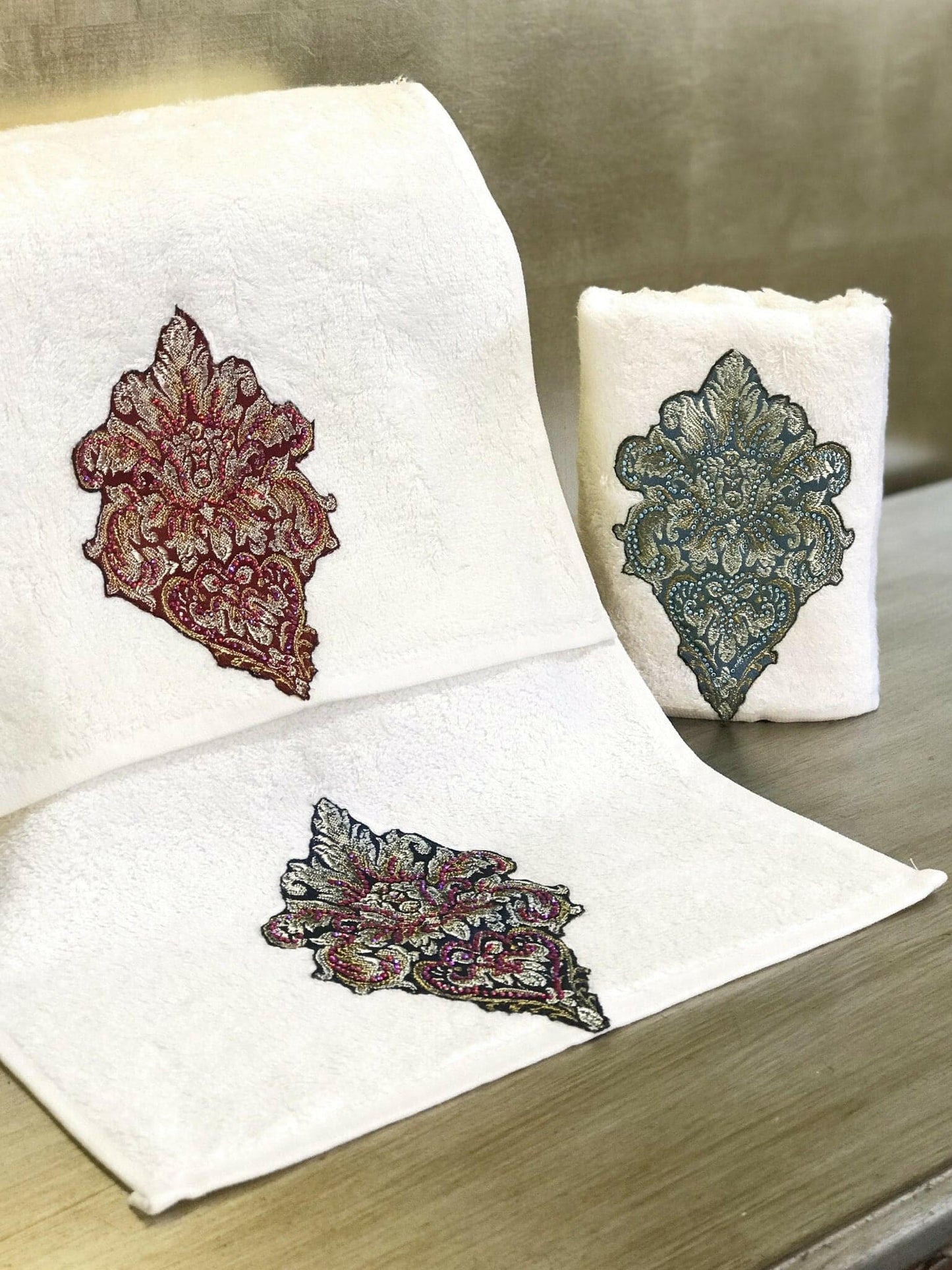 Yasemin Hand Towel Set