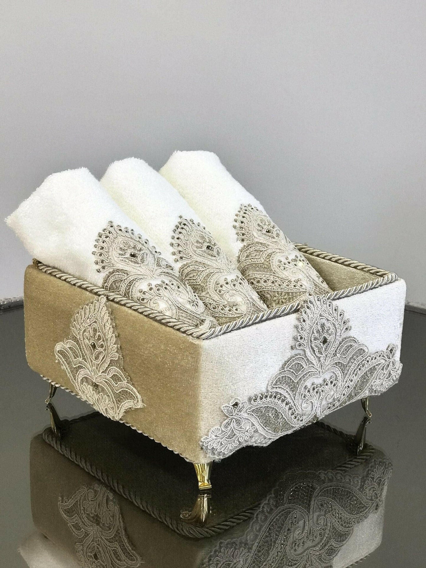 Mesi Towel Box Set