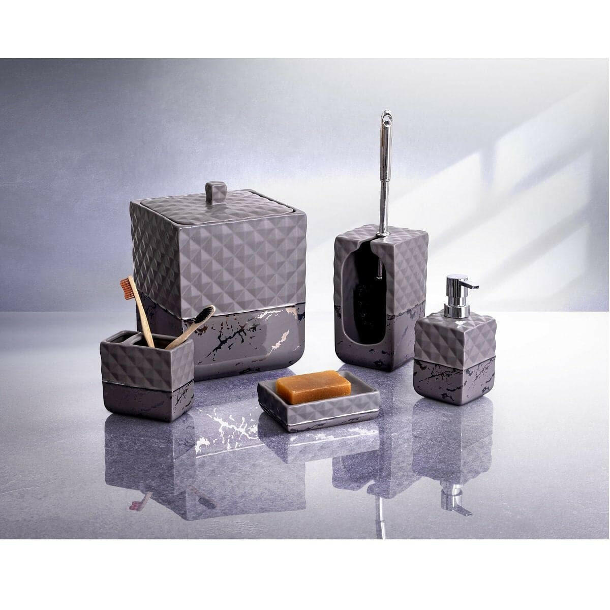 Nero Bathroom Set