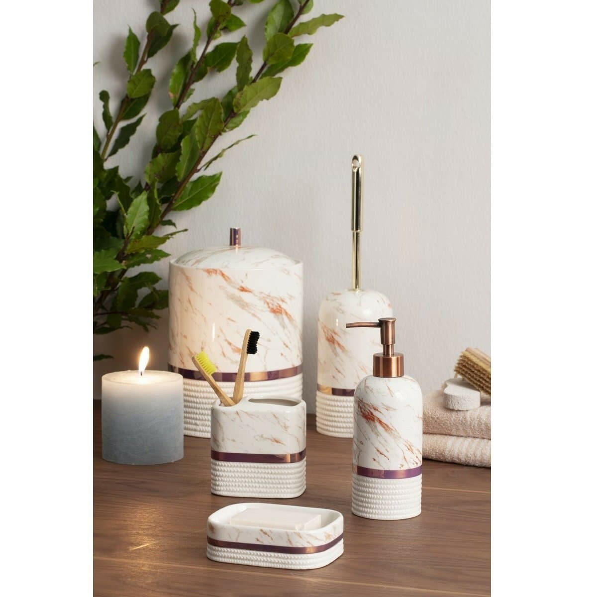 Oya Bathroom Set