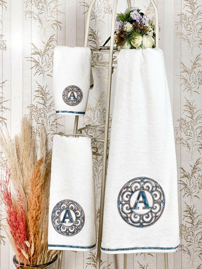 Personalized Initial Lyra Towel Set
