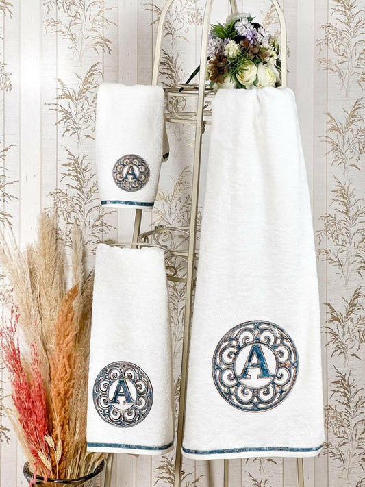 Personalized Initial Lyra Towel Set