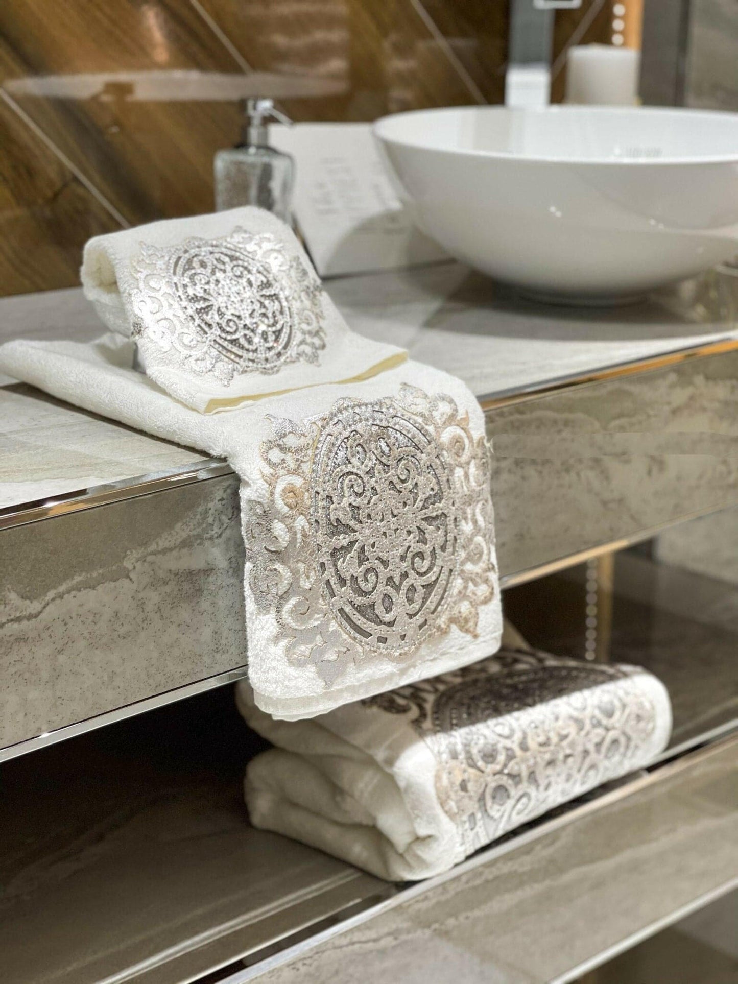 Ruya Towel Set