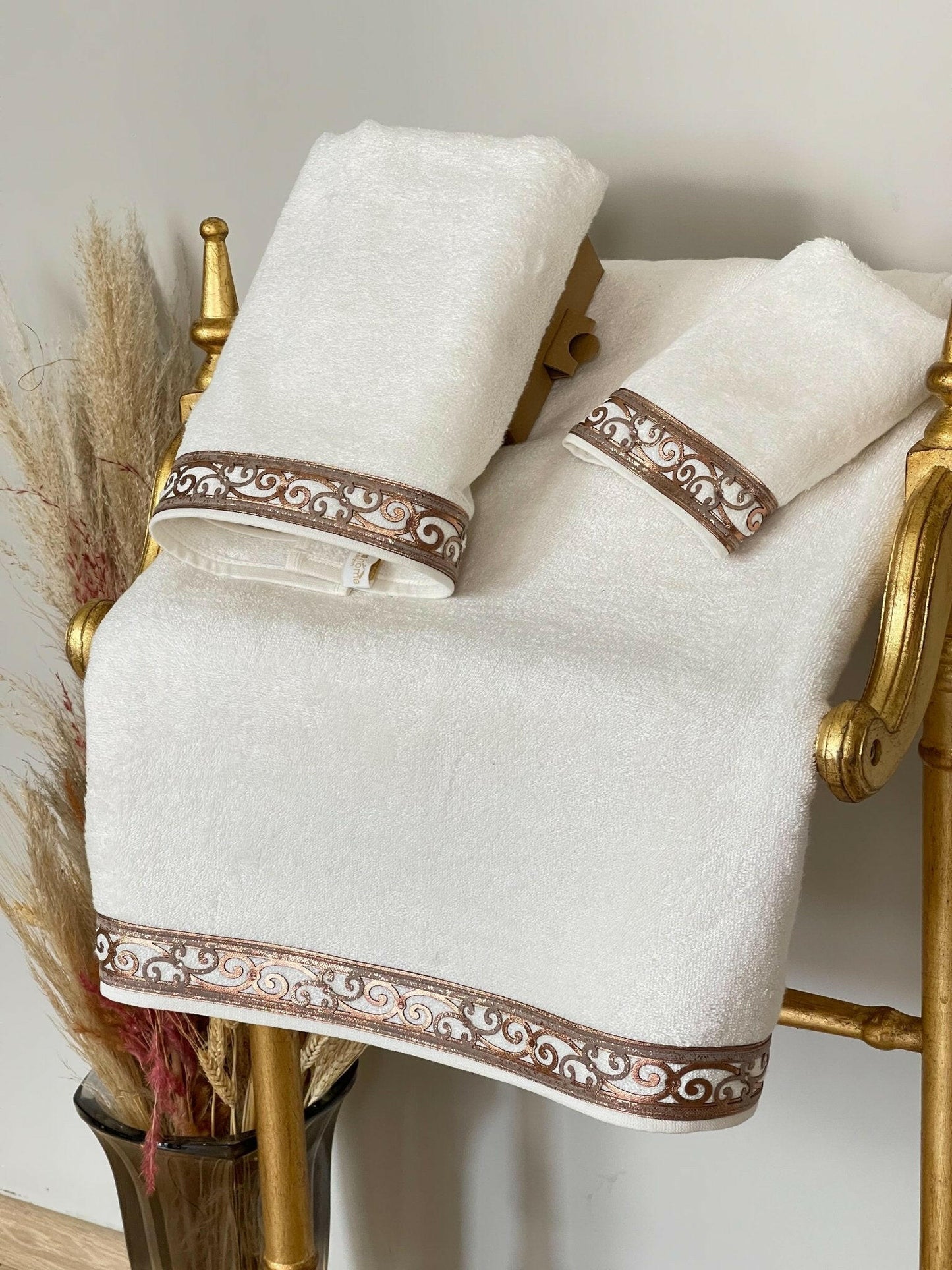 Sevil Towel Set
