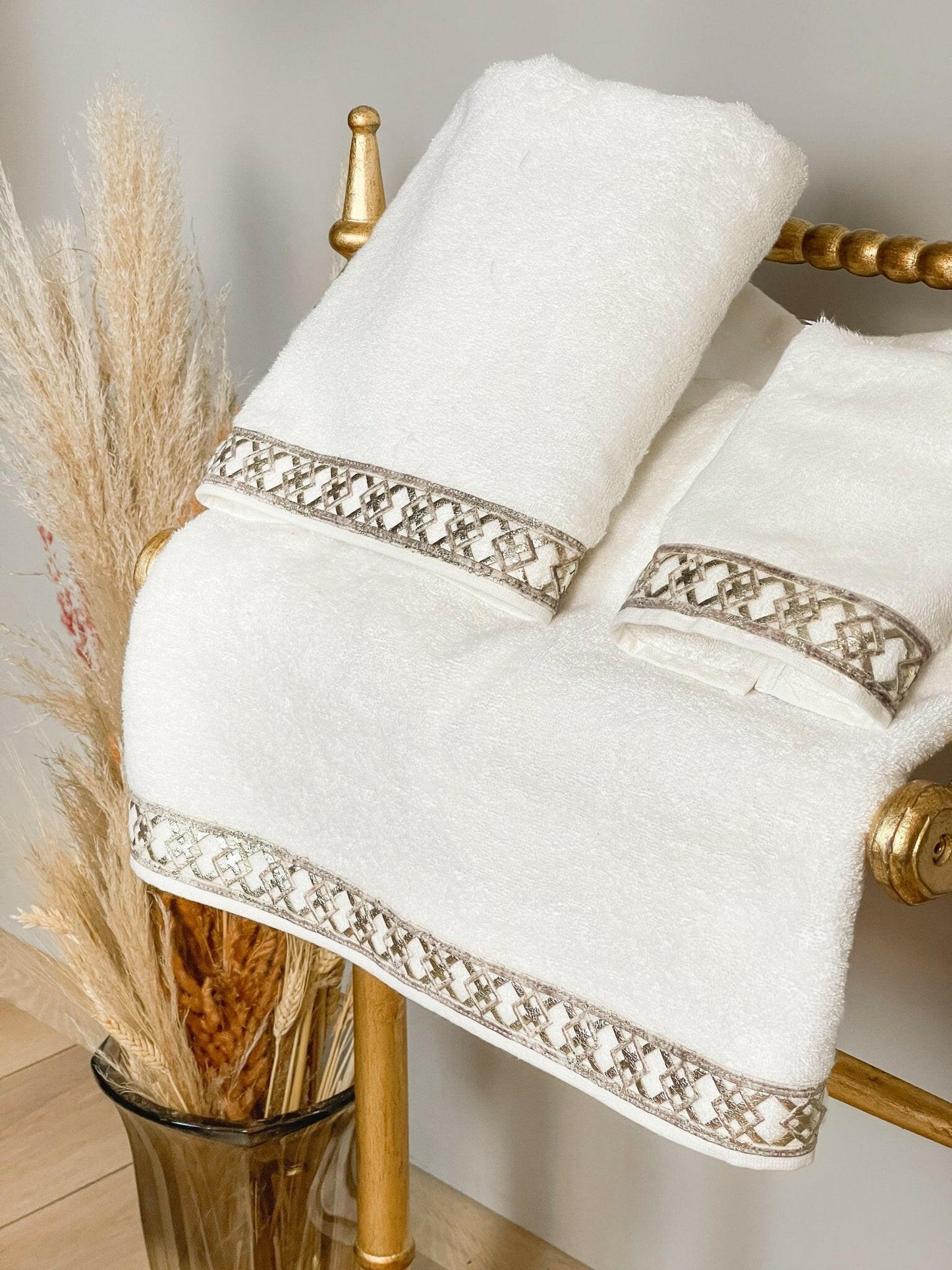 Tara Towel Set