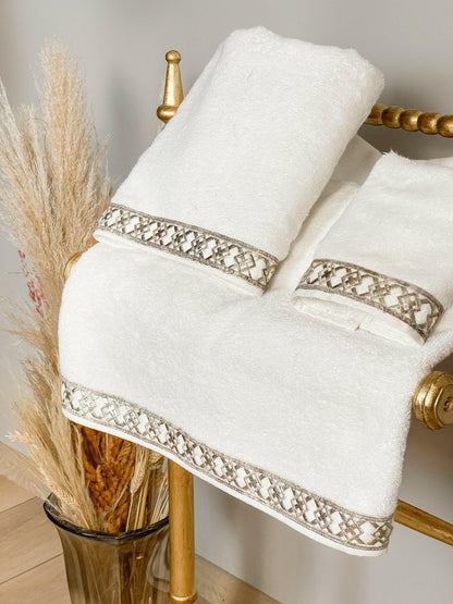Tara Towel Set