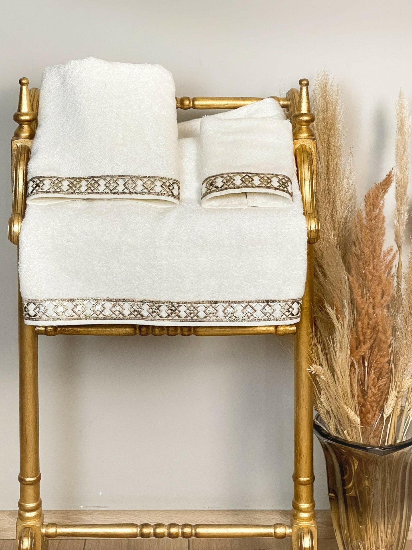 Tara Towel Set