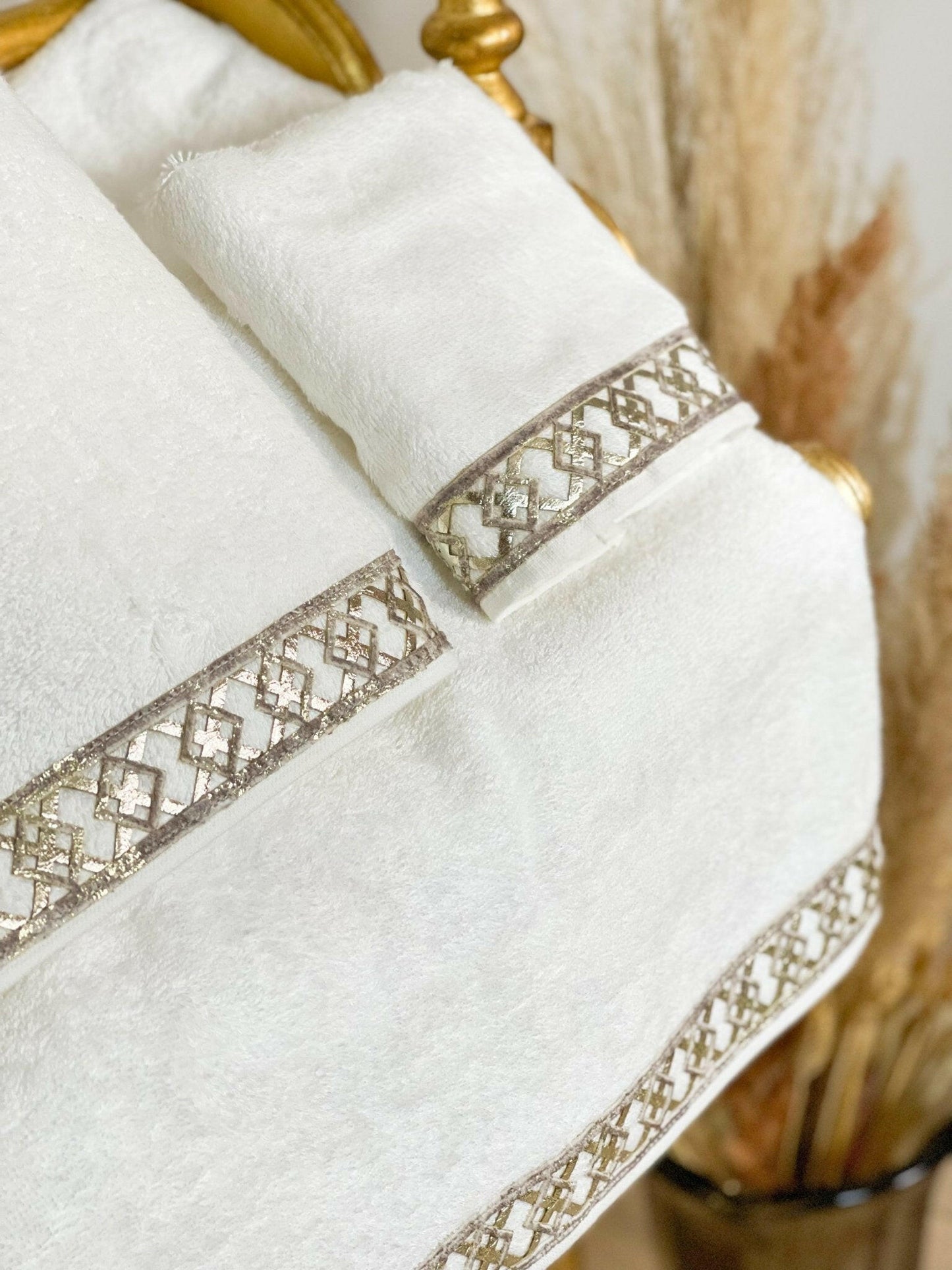 Tara Towel Set