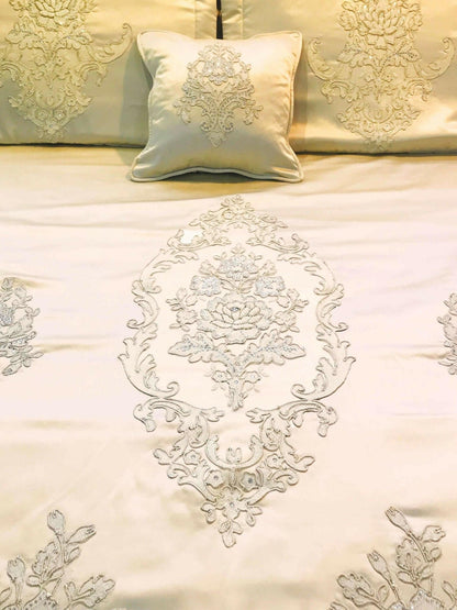 Tuana Bed Cover