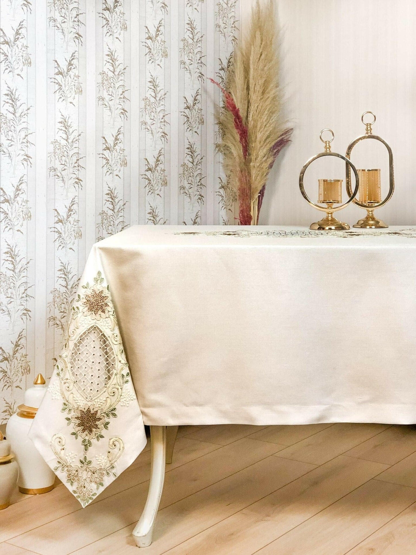Yesim Cream Tablecloth