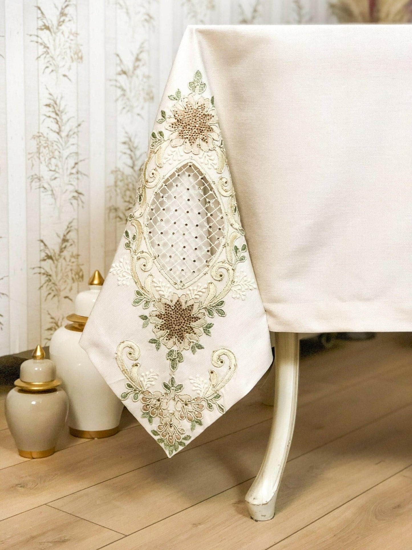 Yesim Cream Tablecloth