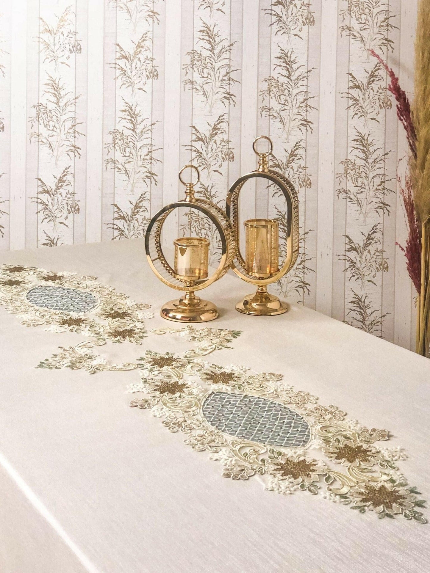 Yesim Cream Tablecloth